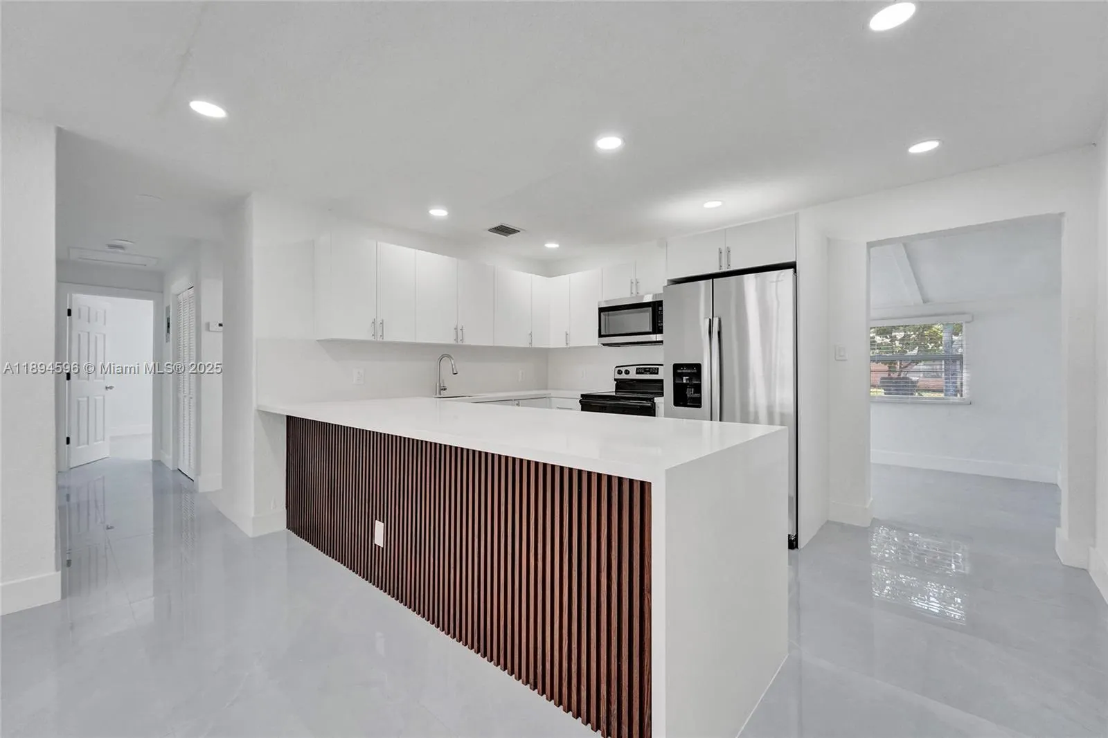 6930 SW 24th Ct