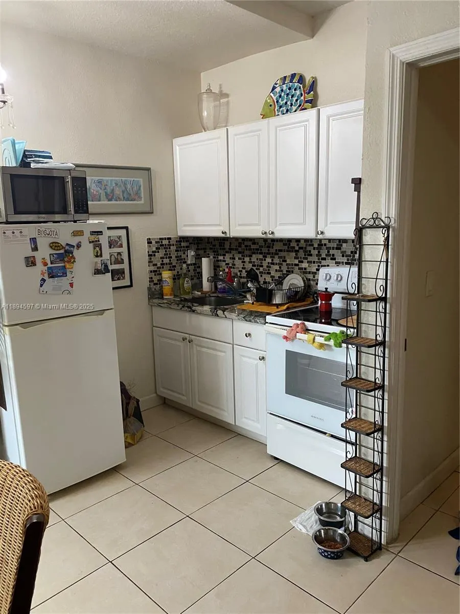 14675 SW 22nd St, #14675