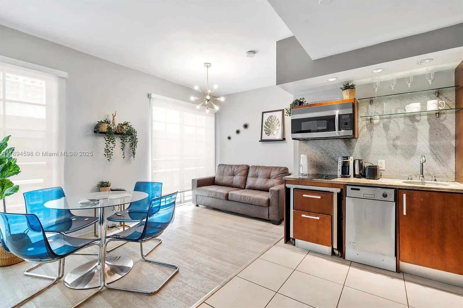 1036 Ocean Dr, #B205