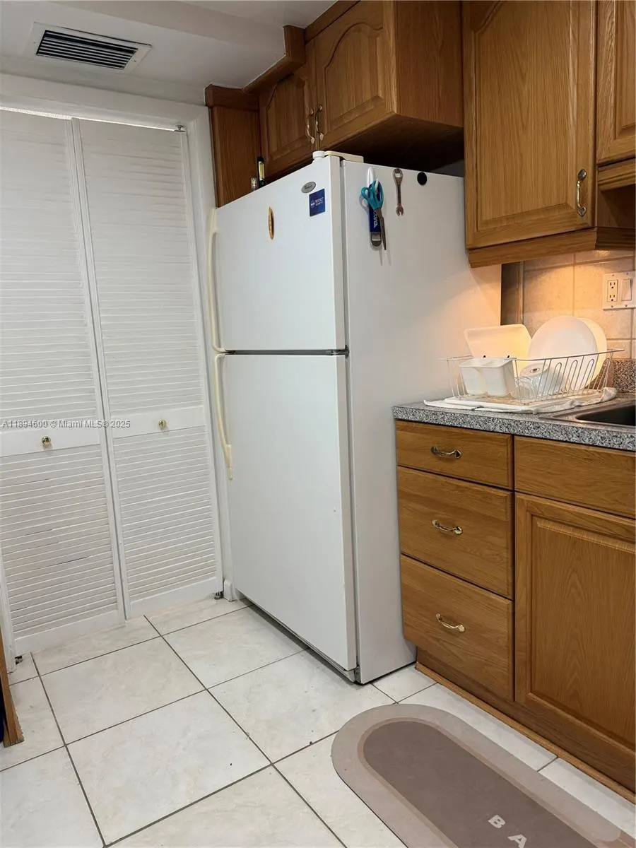 525 N Ocean Blvd, #920