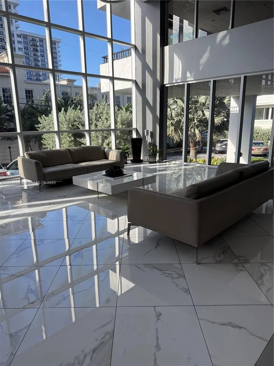 525 N Ocean Blvd, #920