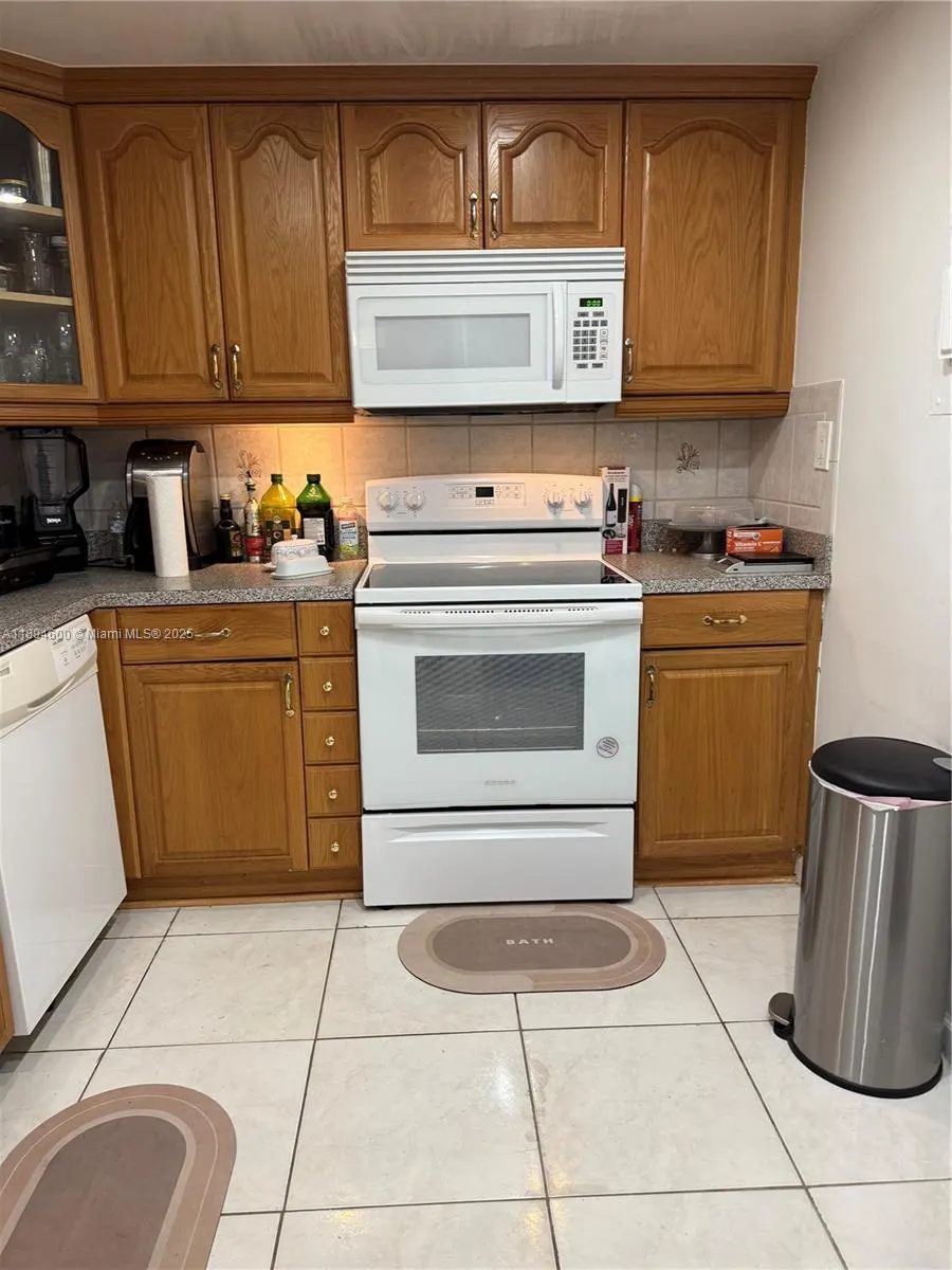 525 N Ocean Blvd, #920