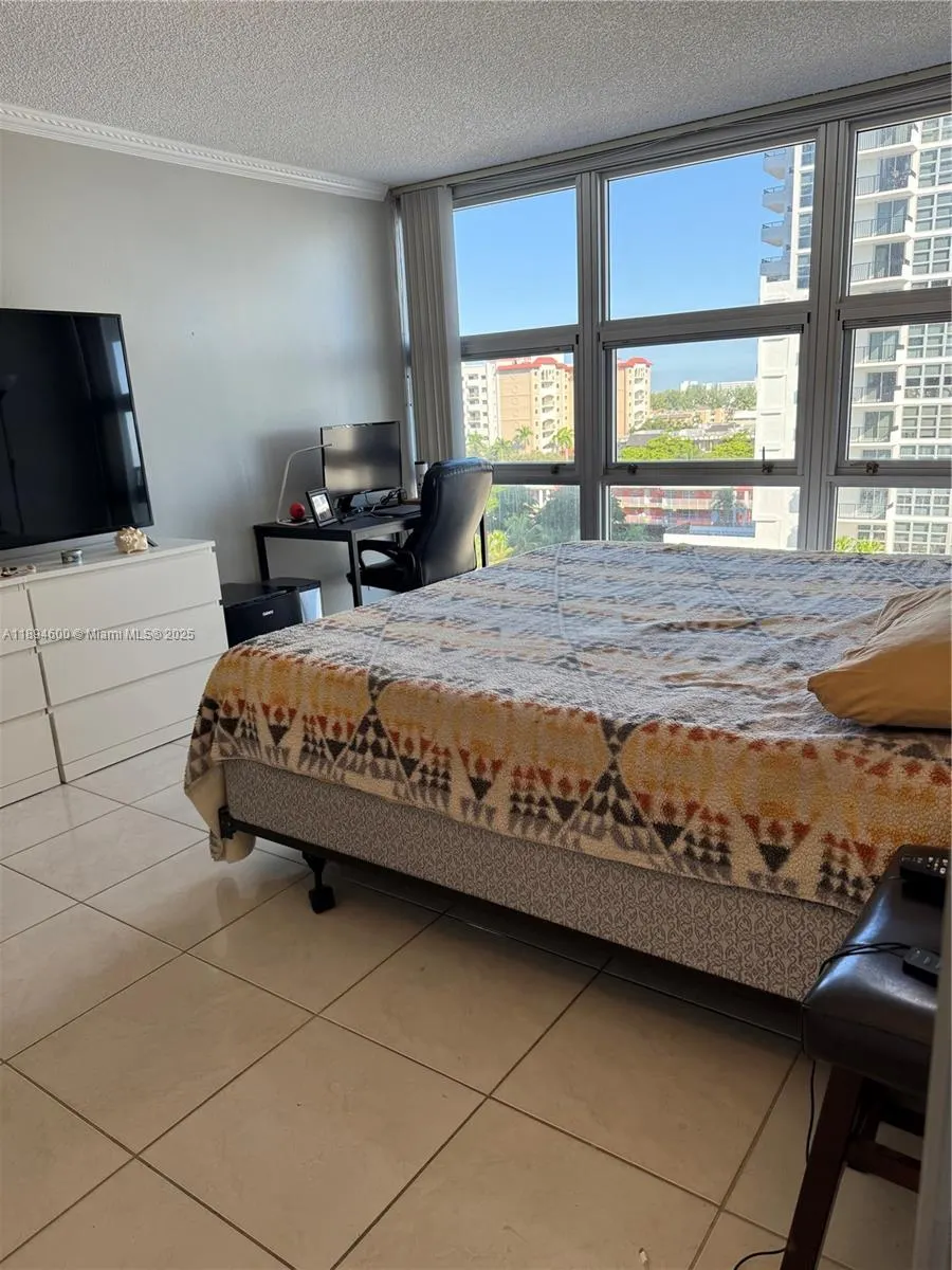 525 N Ocean Blvd, #920