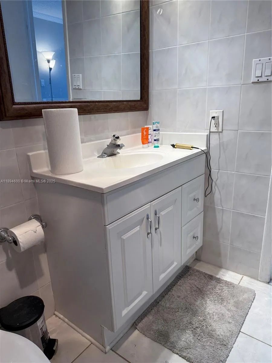 525 N Ocean Blvd, #920