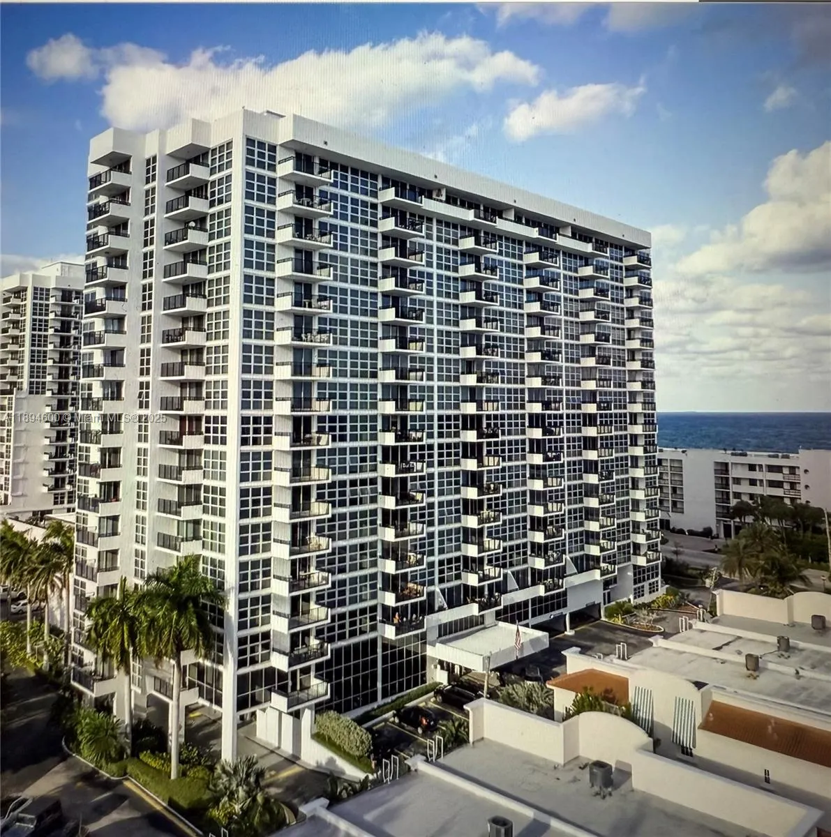 525 N Ocean Blvd, #920