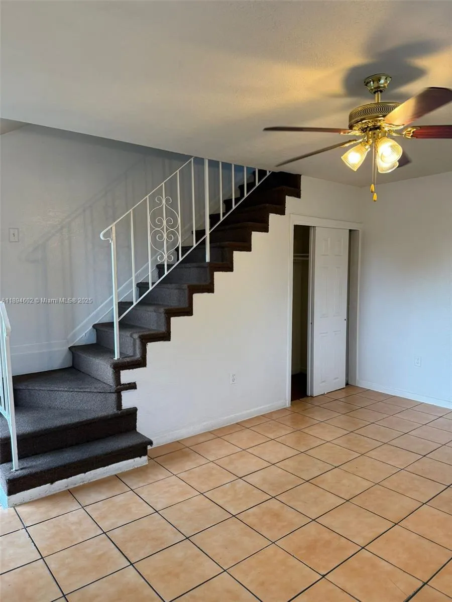 180 NE 71st St, #5