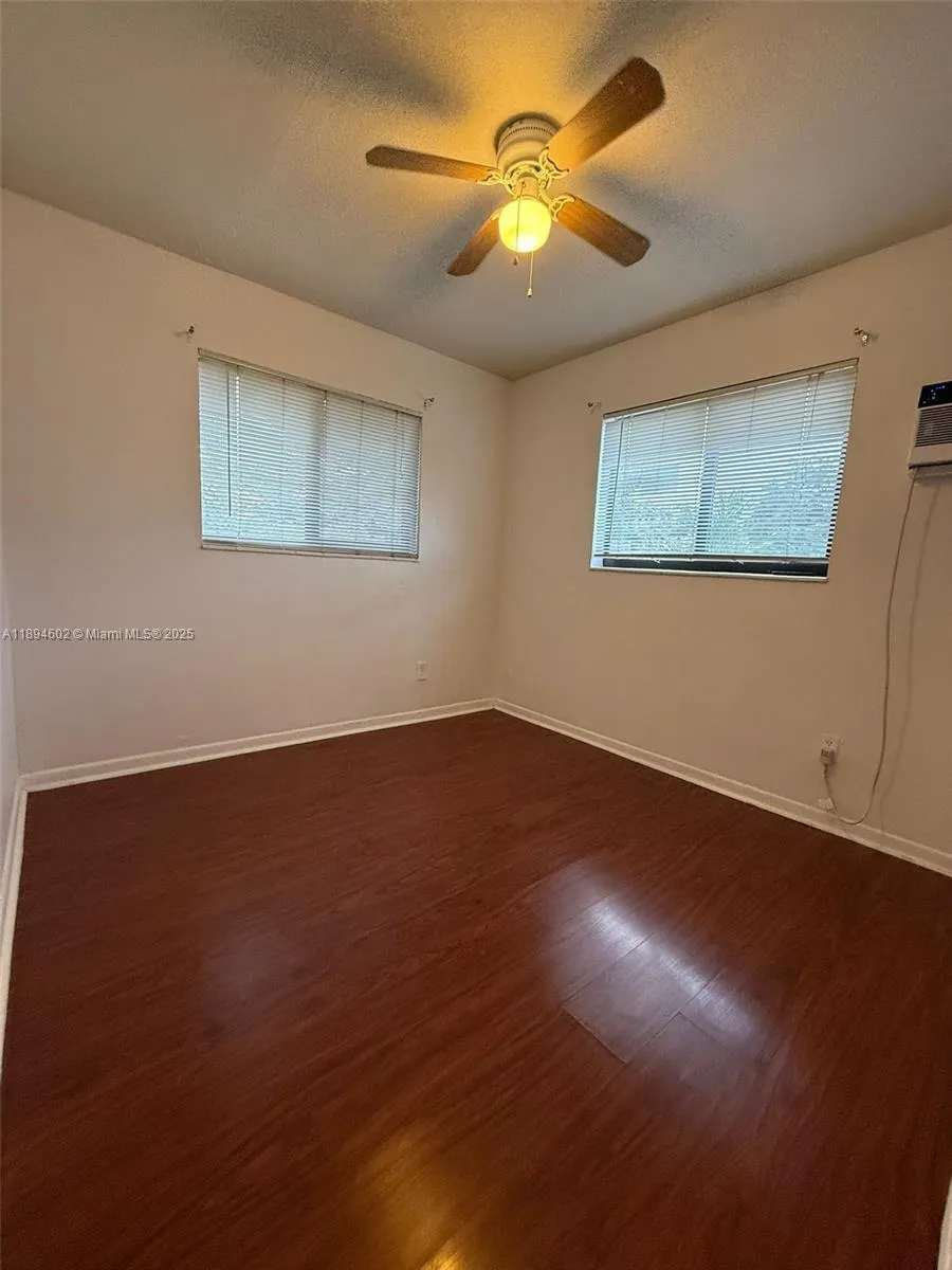 180 NE 71st St, #5