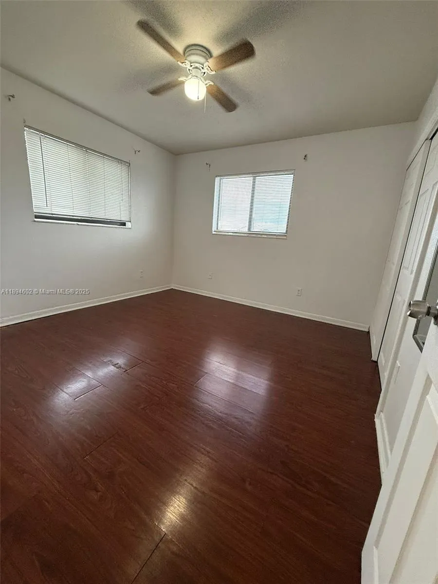 180 NE 71st St, #5