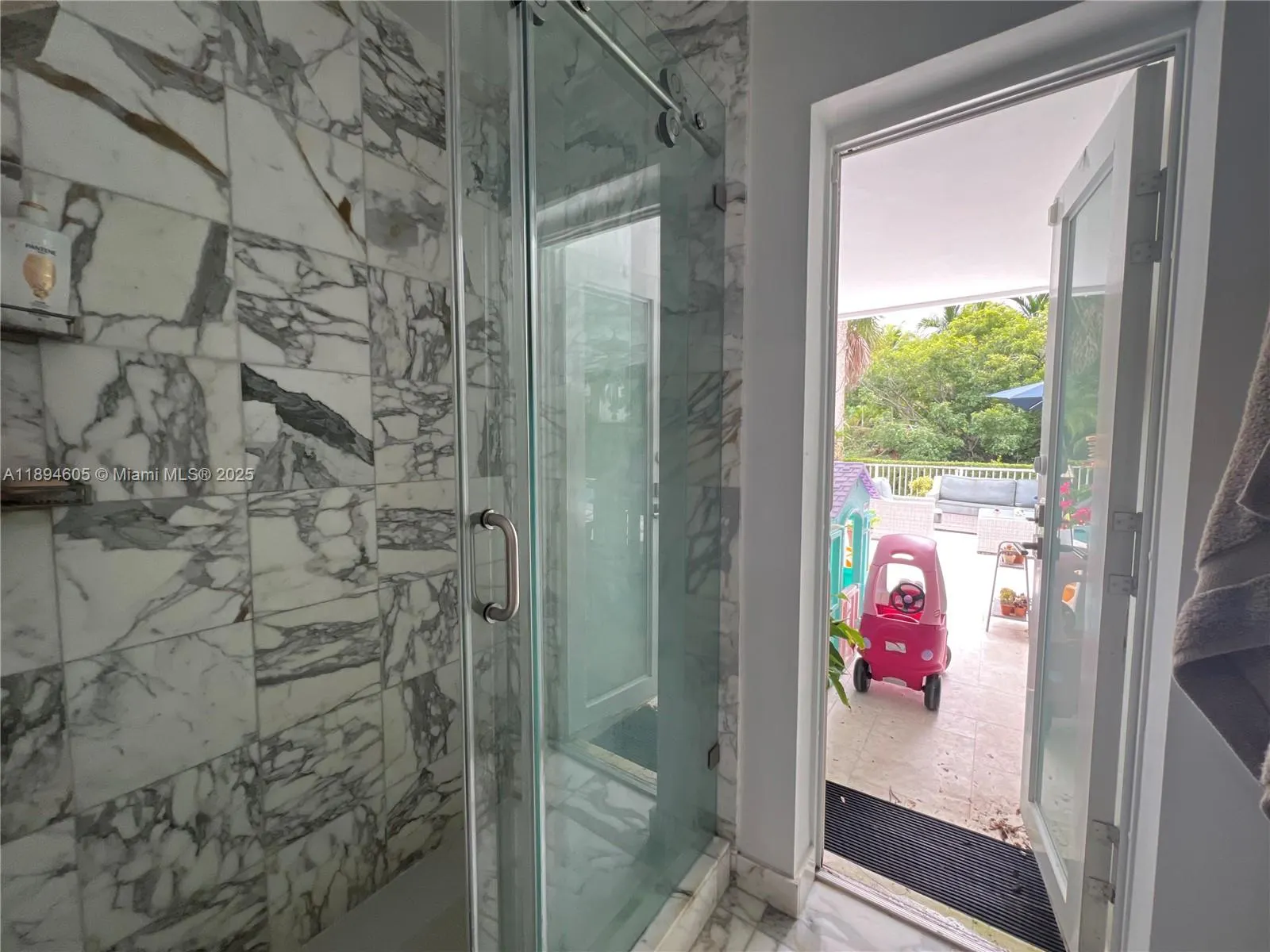 4934 NW 94th Doral Pl