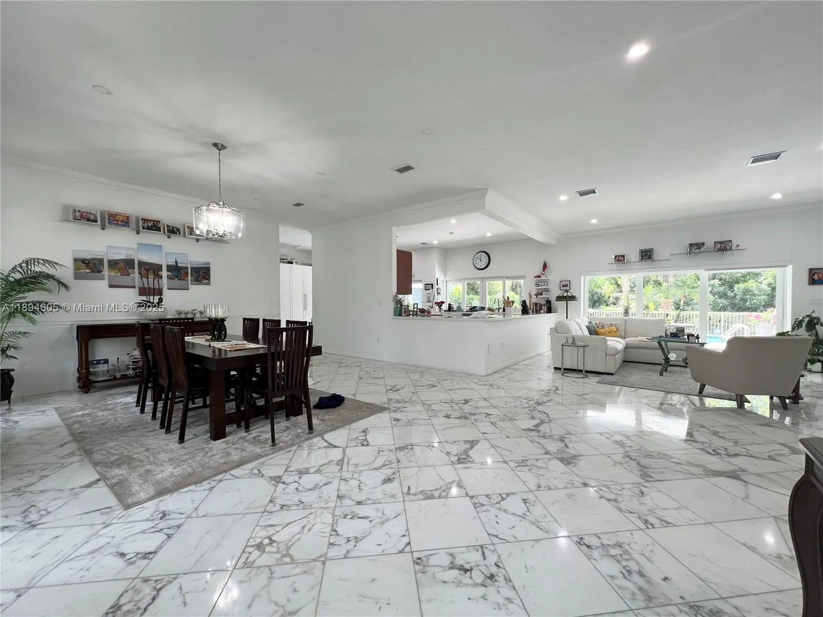 4934 NW 94th Doral Pl