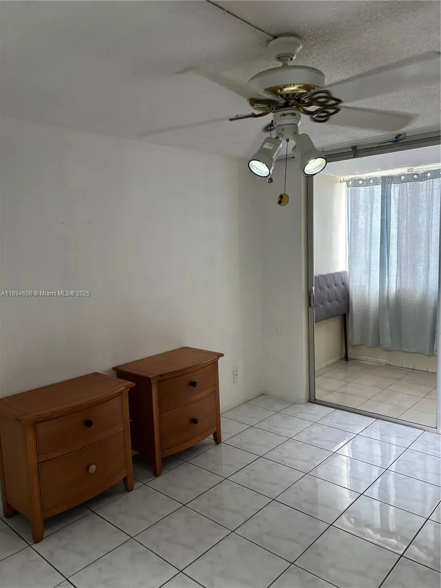 211 NE 8th Ave, #103