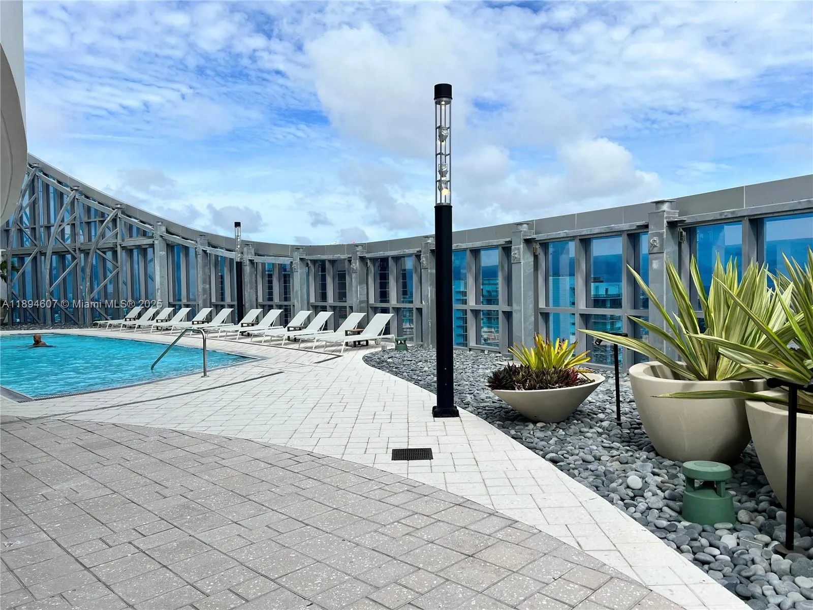 851 NE 1st Ave, #4101