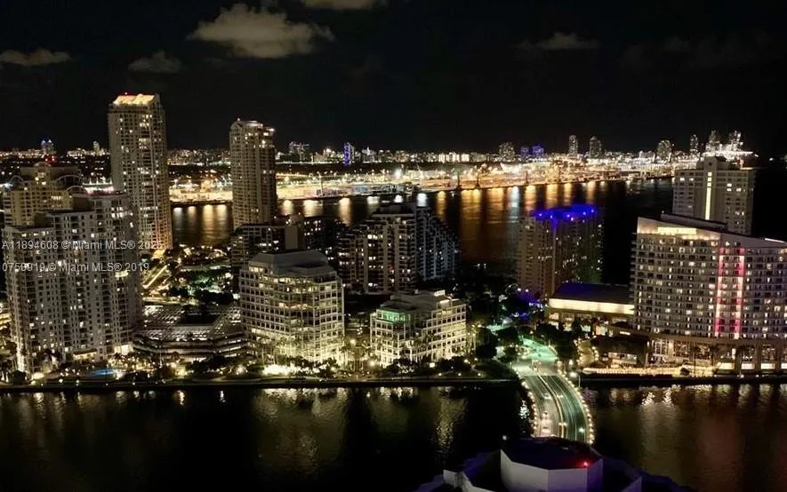 950 Brickell Bay Dr, #3610