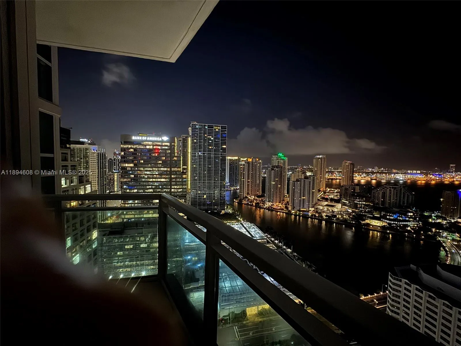 950 Brickell Bay Dr, #3610