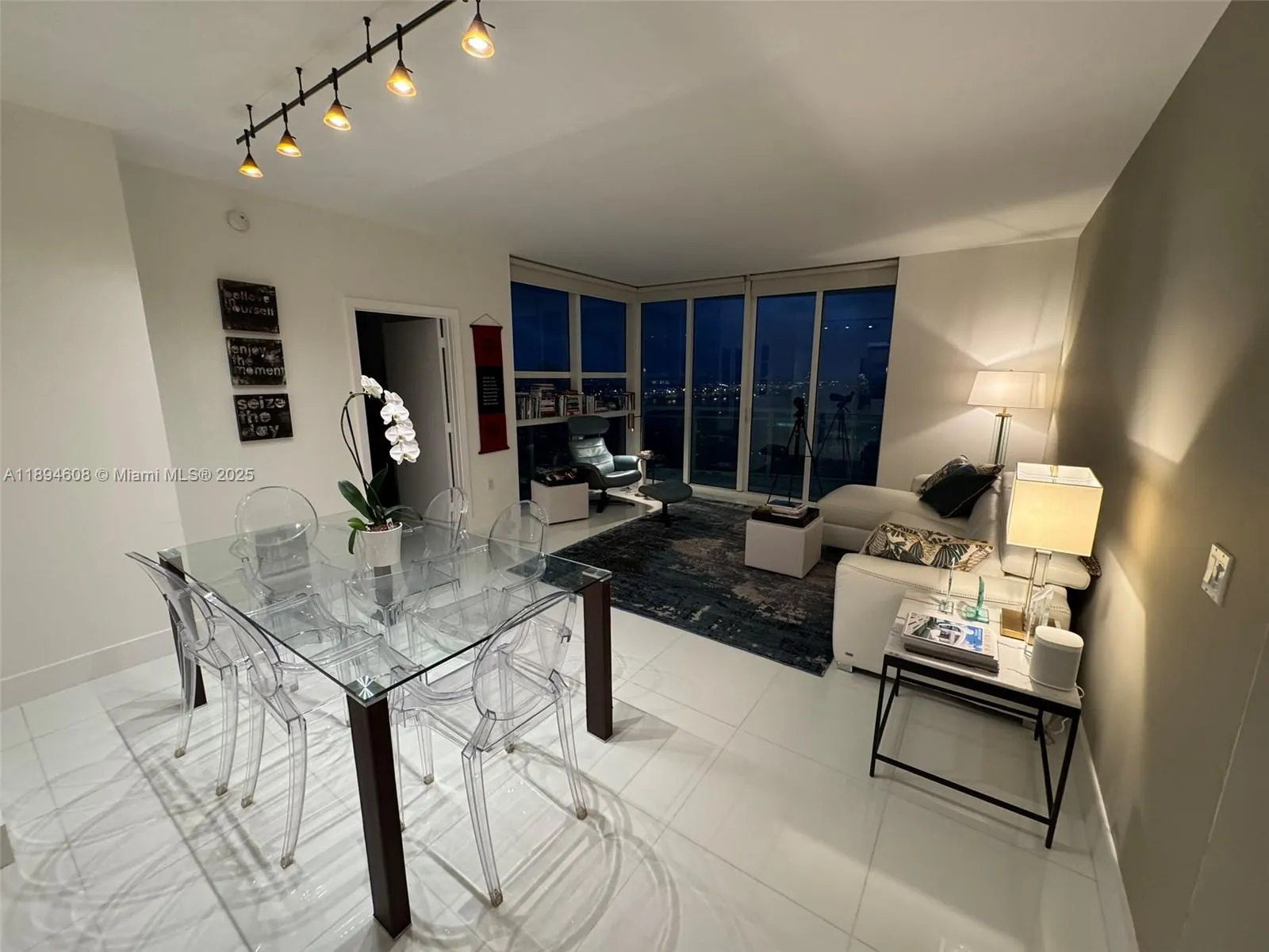 950 Brickell Bay Dr, #3610