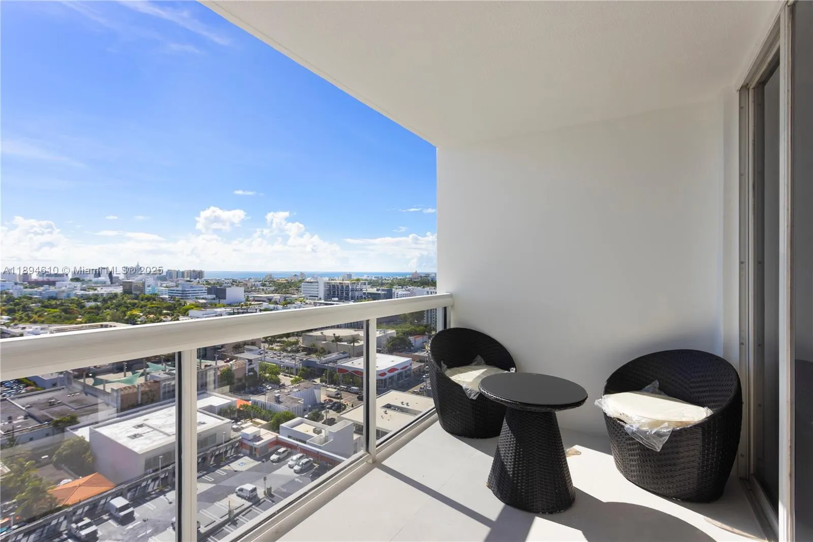 1800 Sunset Harbour Dr, #2215