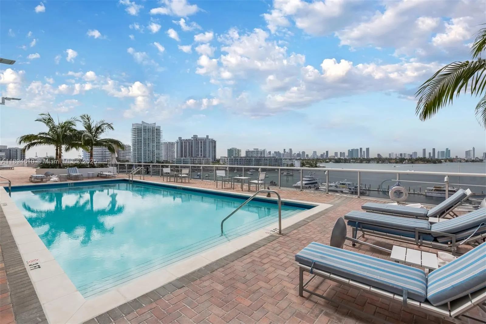 1800 Sunset Harbour Dr, #2215