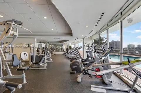 1800 Sunset Harbour Dr, #2215
