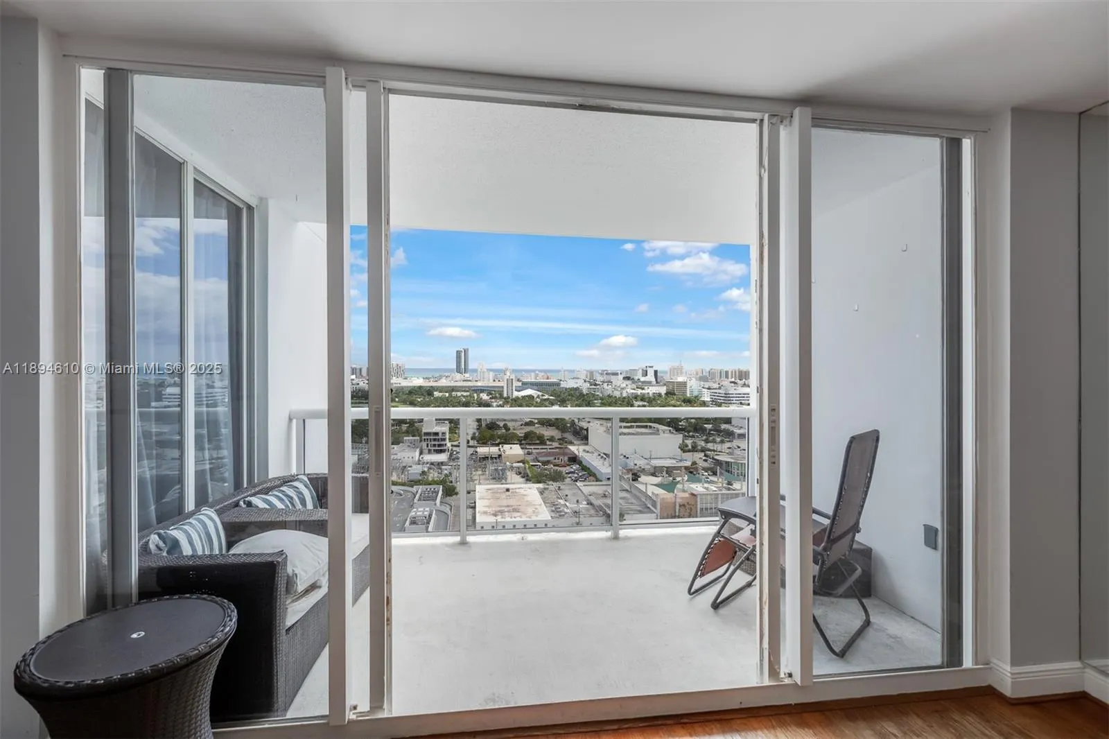 1800 Sunset Harbour Dr, #2215