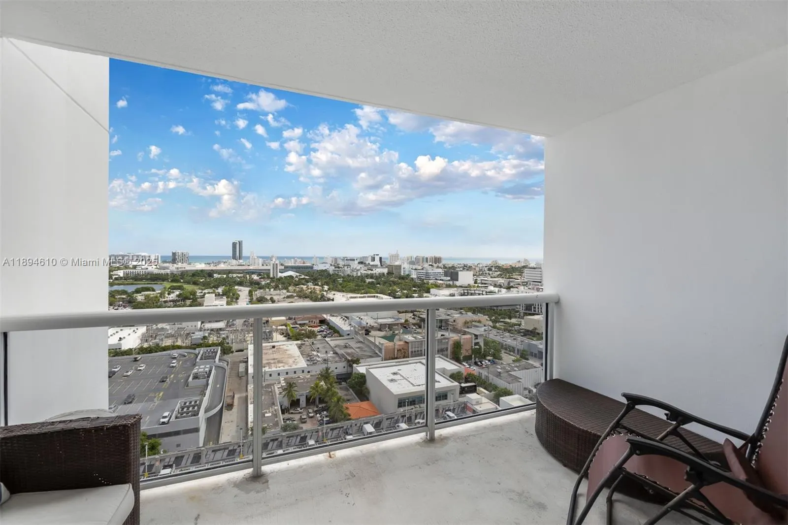 1800 Sunset Harbour Dr, #2215
