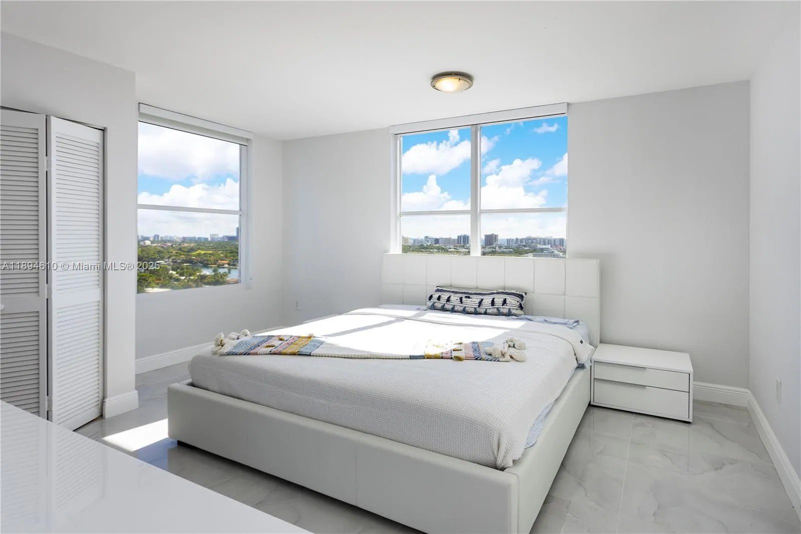1800 Sunset Harbour Dr, #2215