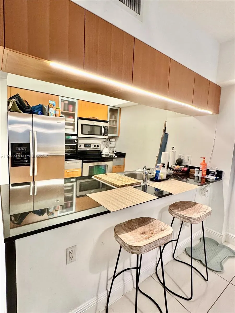 1750 N Bayshore Dr, #1605