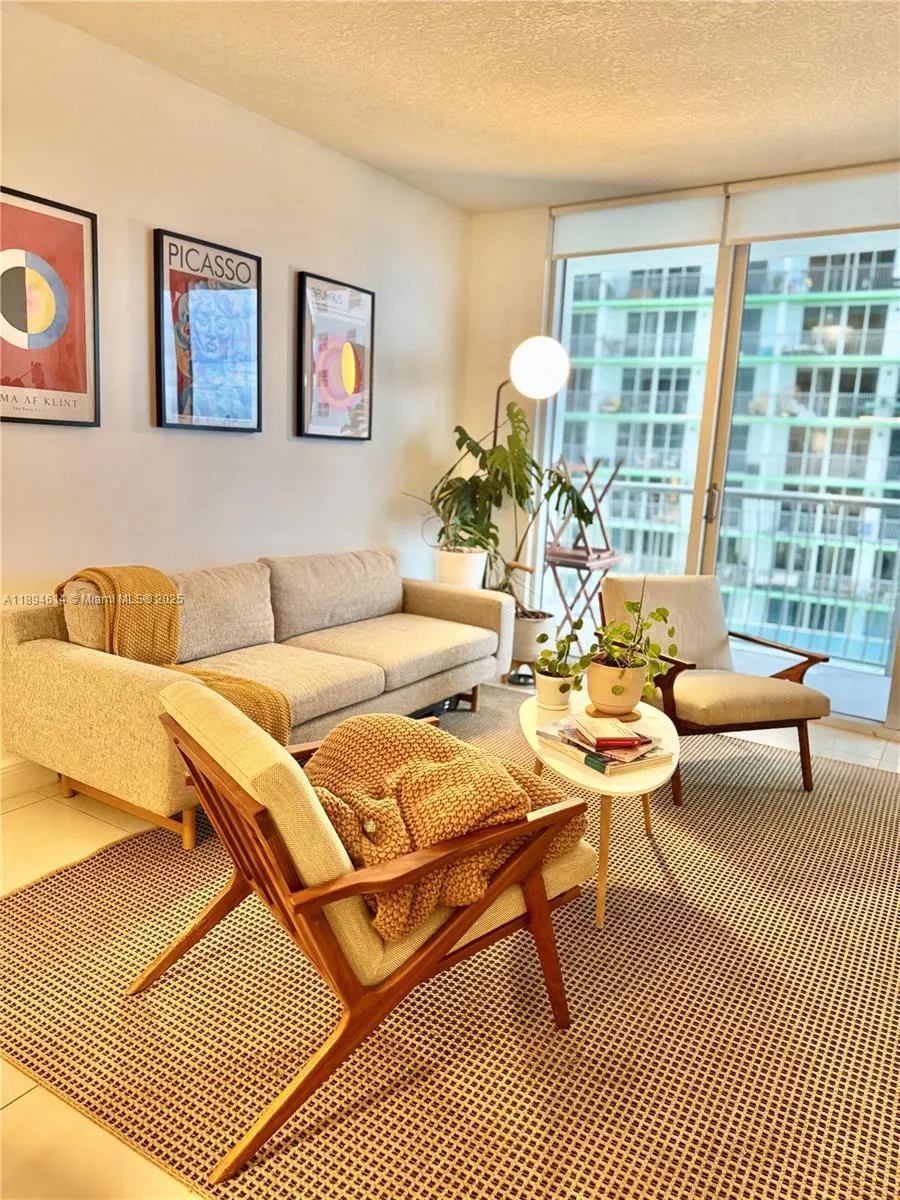 1750 N Bayshore Dr, #1605