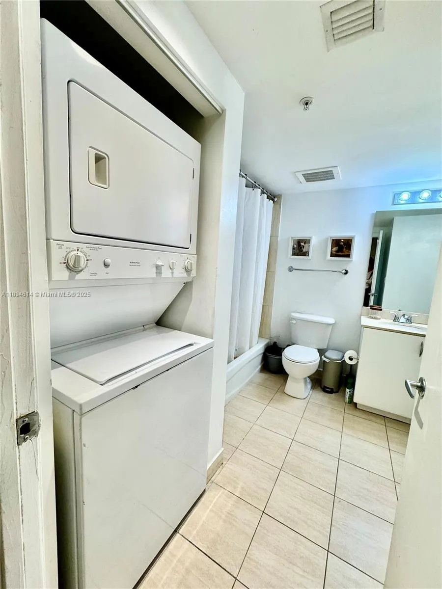 1750 N Bayshore Dr, #1605