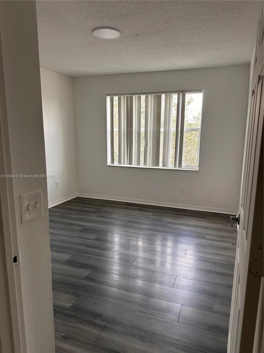 9640 NW 2nd St, #5-306