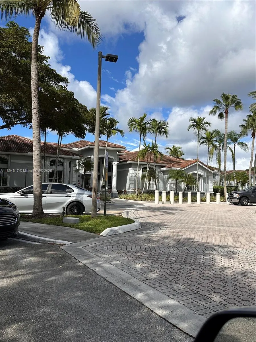9640 NW 2nd St, #5-306