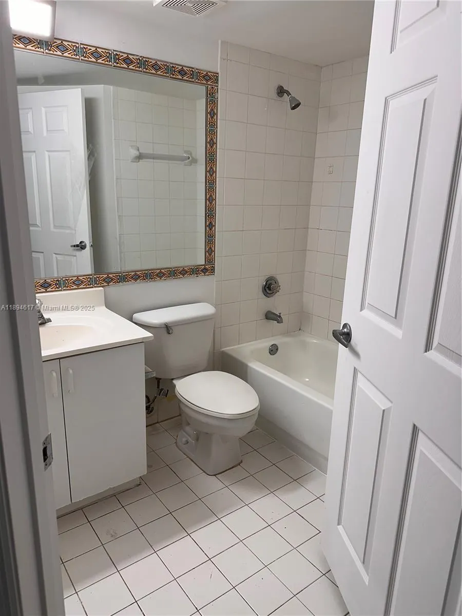 9640 NW 2nd St, #5-306