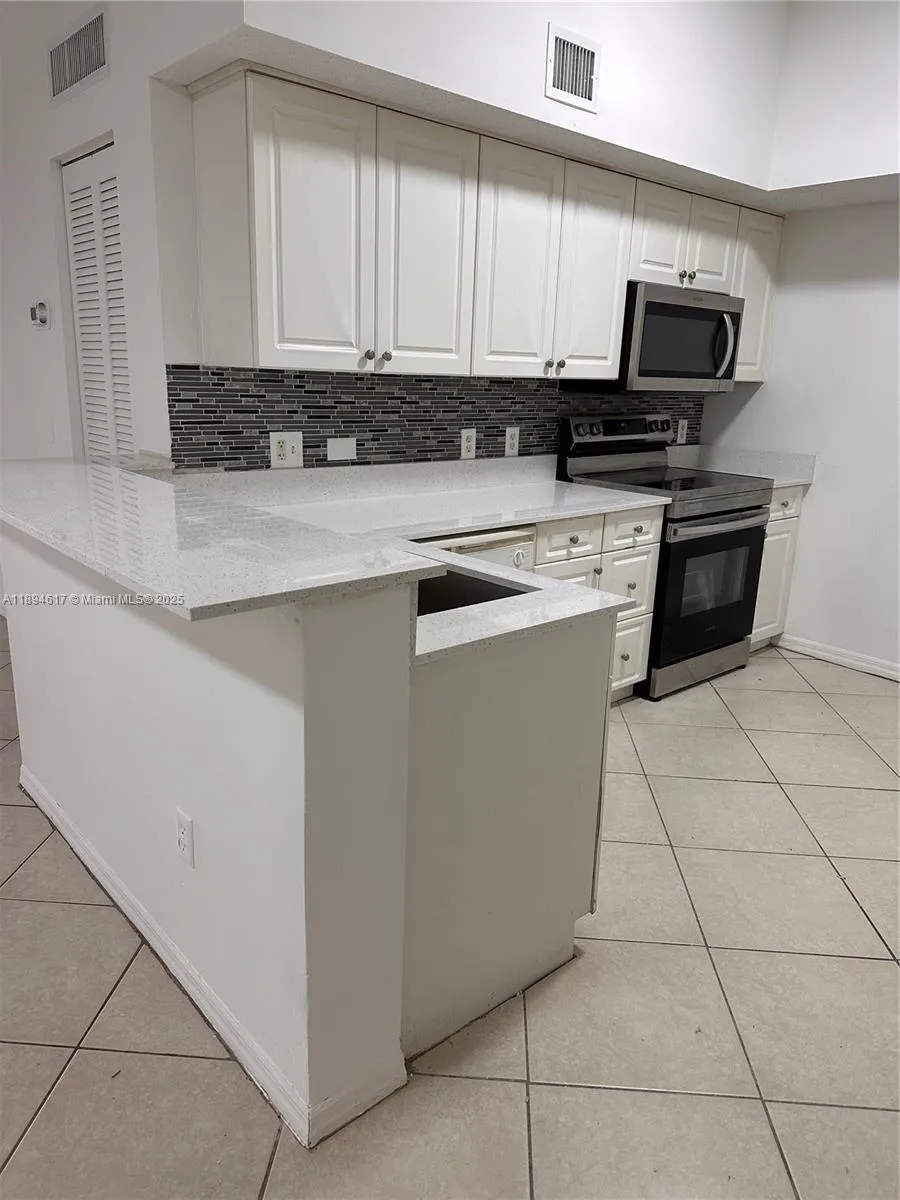 9640 NW 2nd St, #5-306