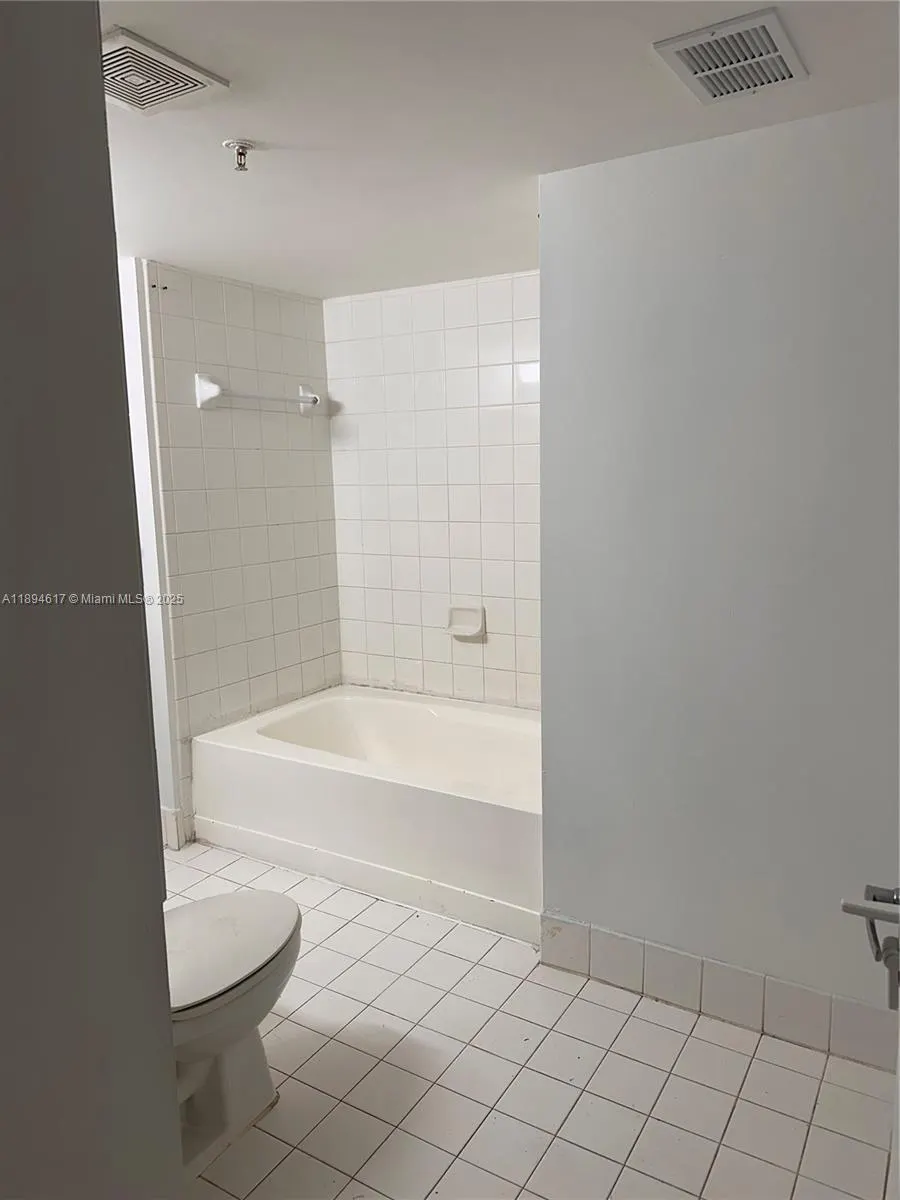 9640 NW 2nd St, #5-306