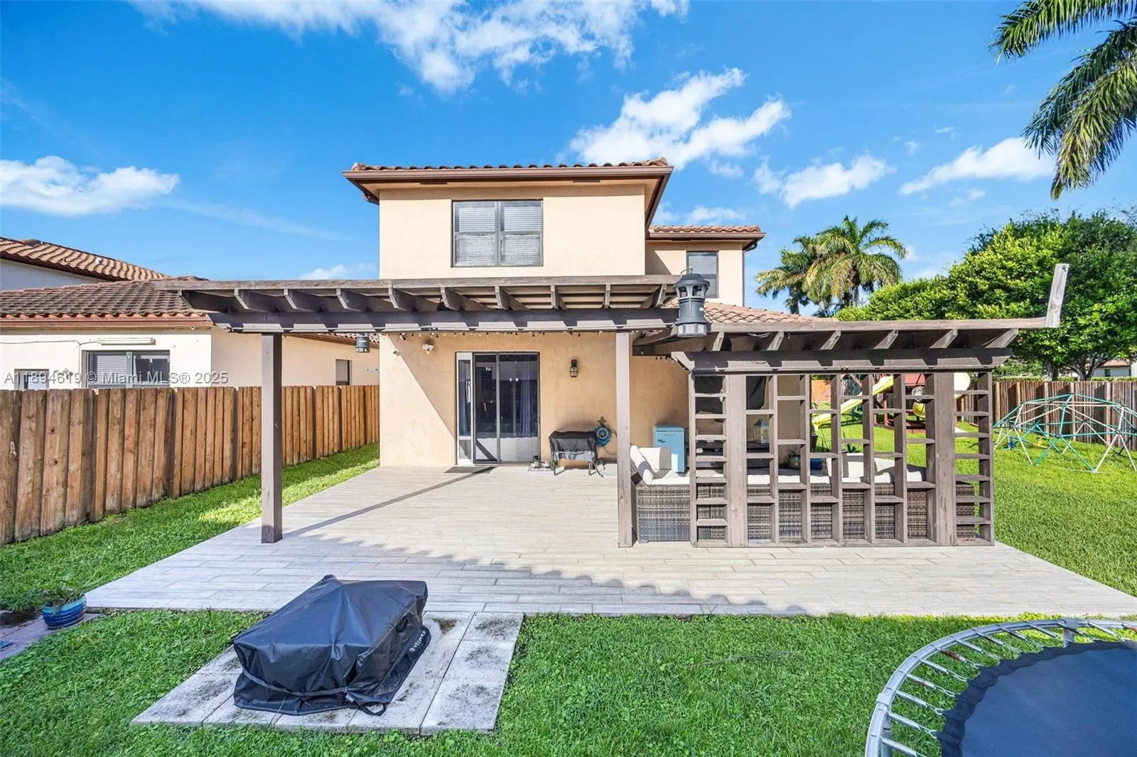 415 SE 34th Ter