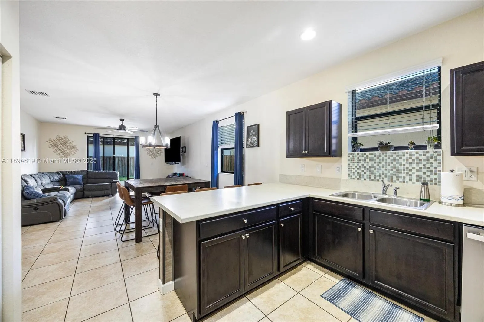 415 SE 34th Ter
