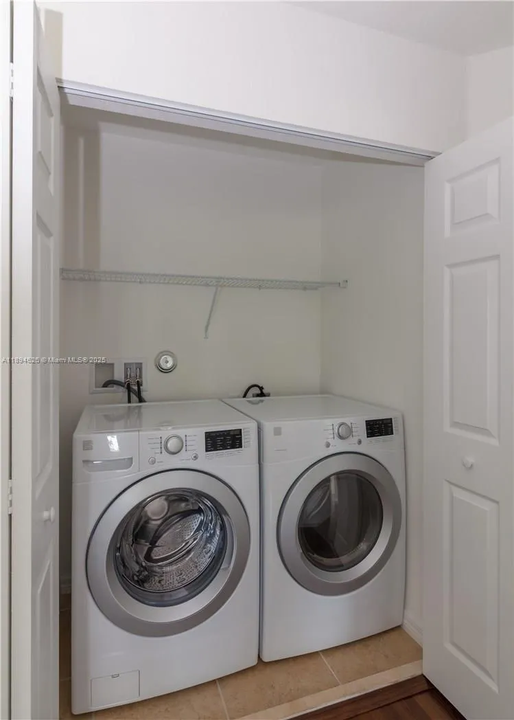 6301 S Station Sq, #6301