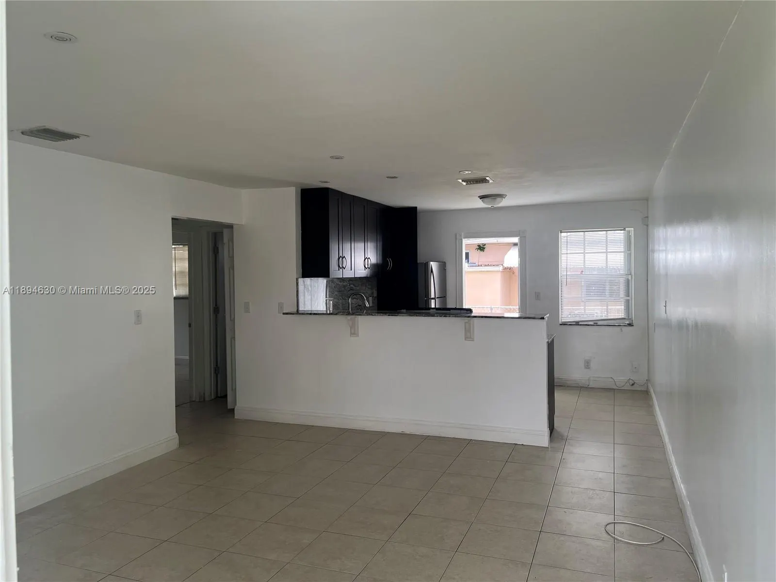 520 SW 10th St, #1-2