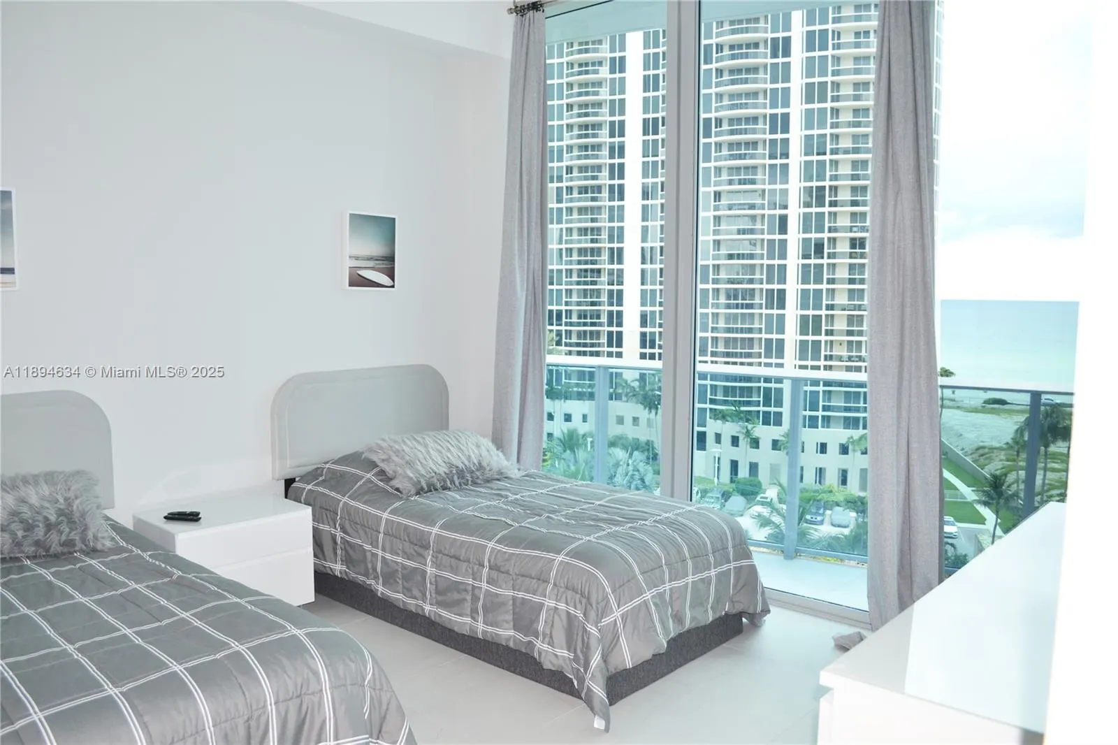 17550 Collins Ave, #703