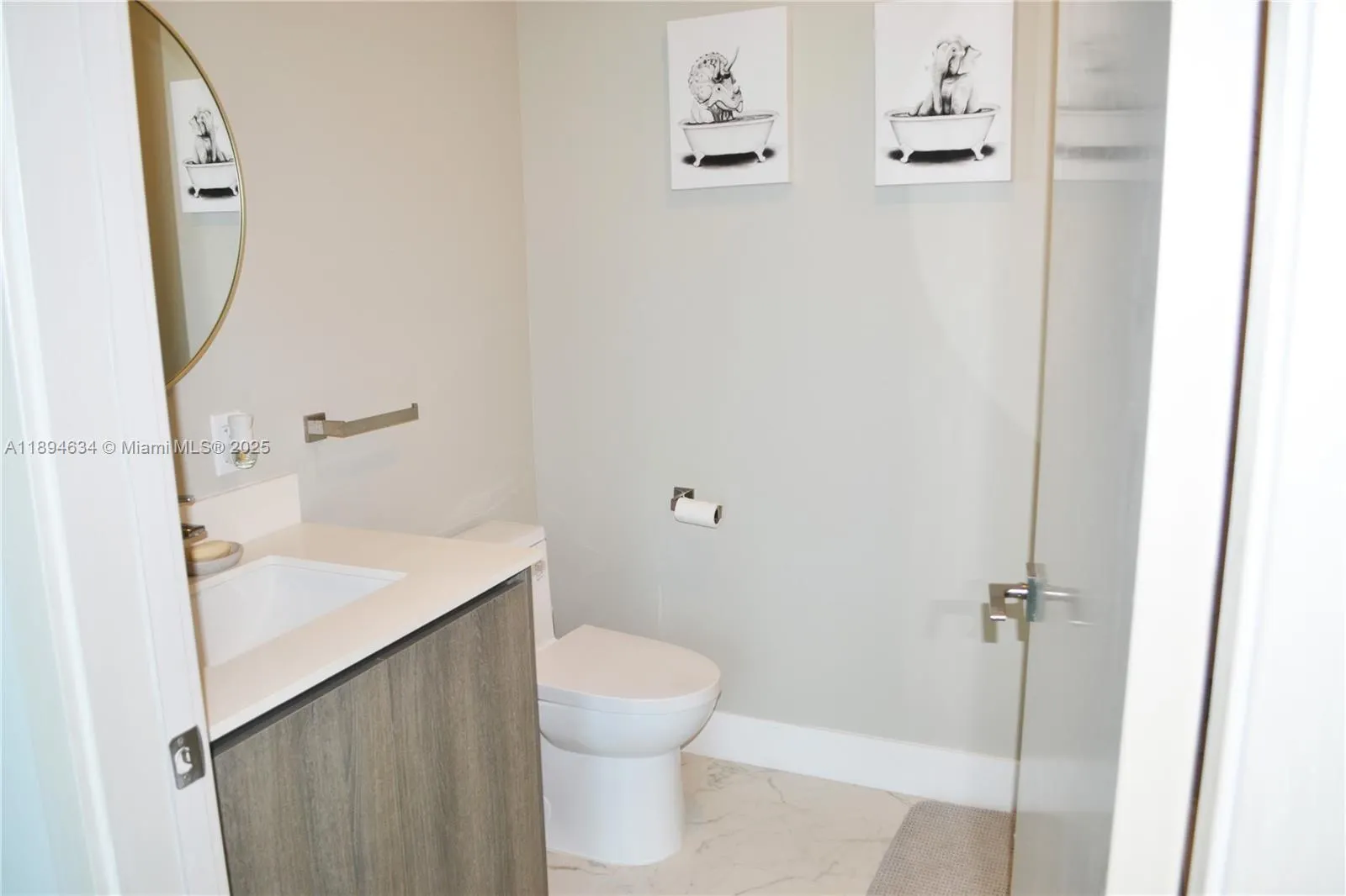 17550 Collins Ave, #703