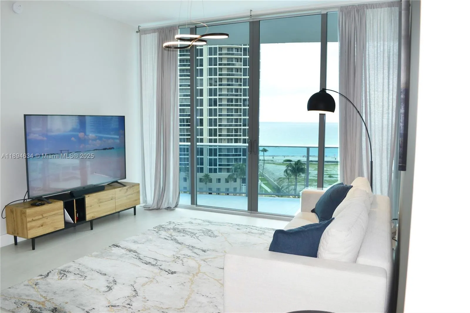 17550 Collins Ave, #703