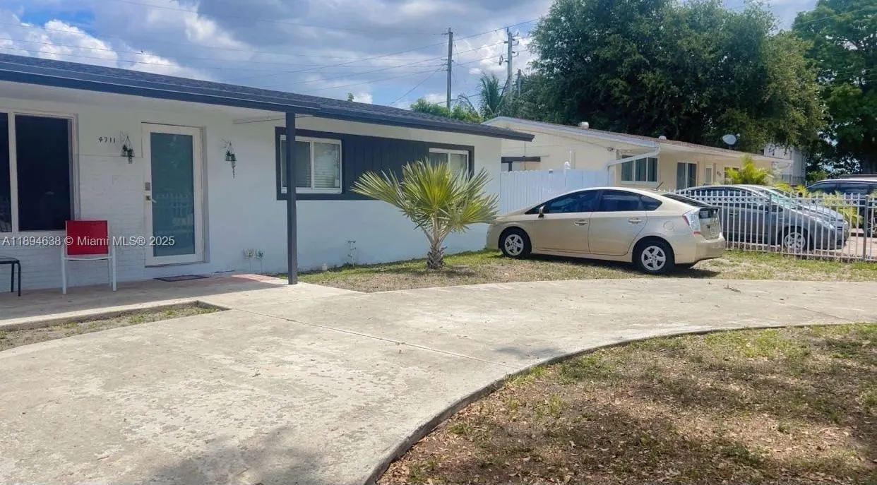 4711 NW 178th Ter
