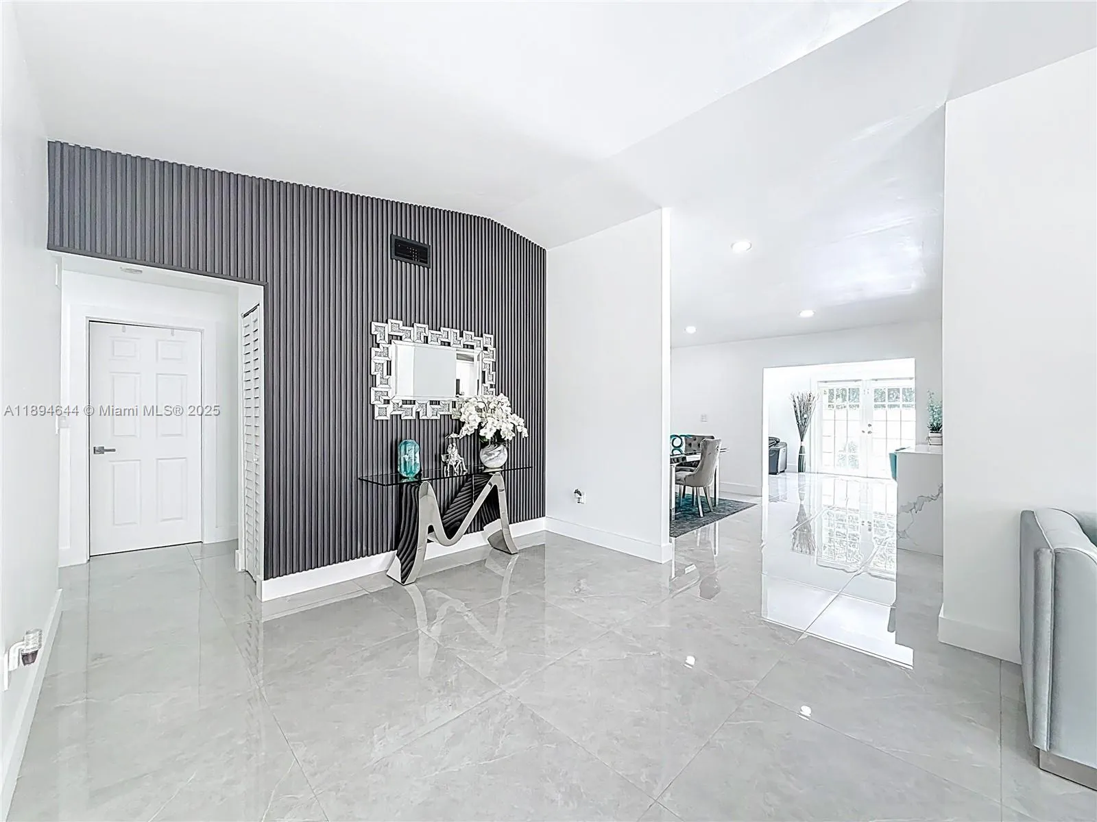 11196 SW 75th Ter