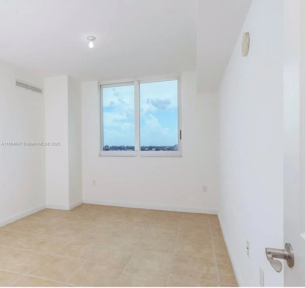 1745 E Hallandale Beach Blvd, #507W