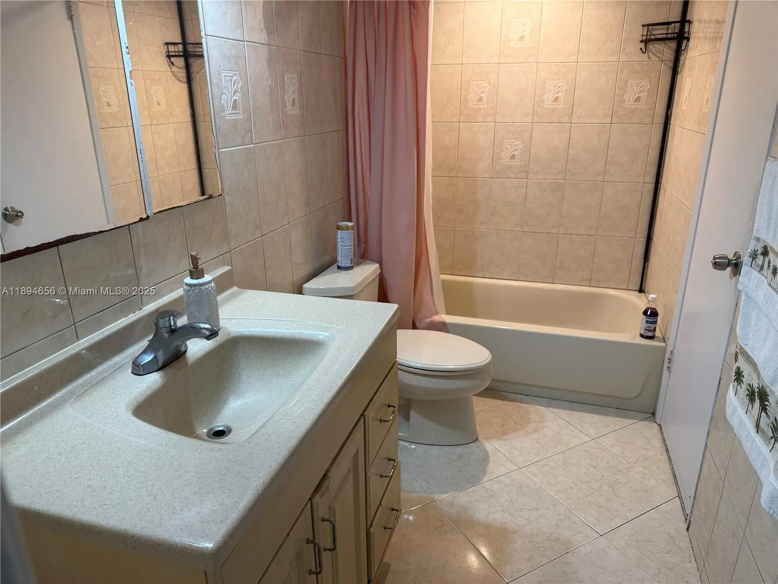 8879 Fontainebleau Blvd, #202