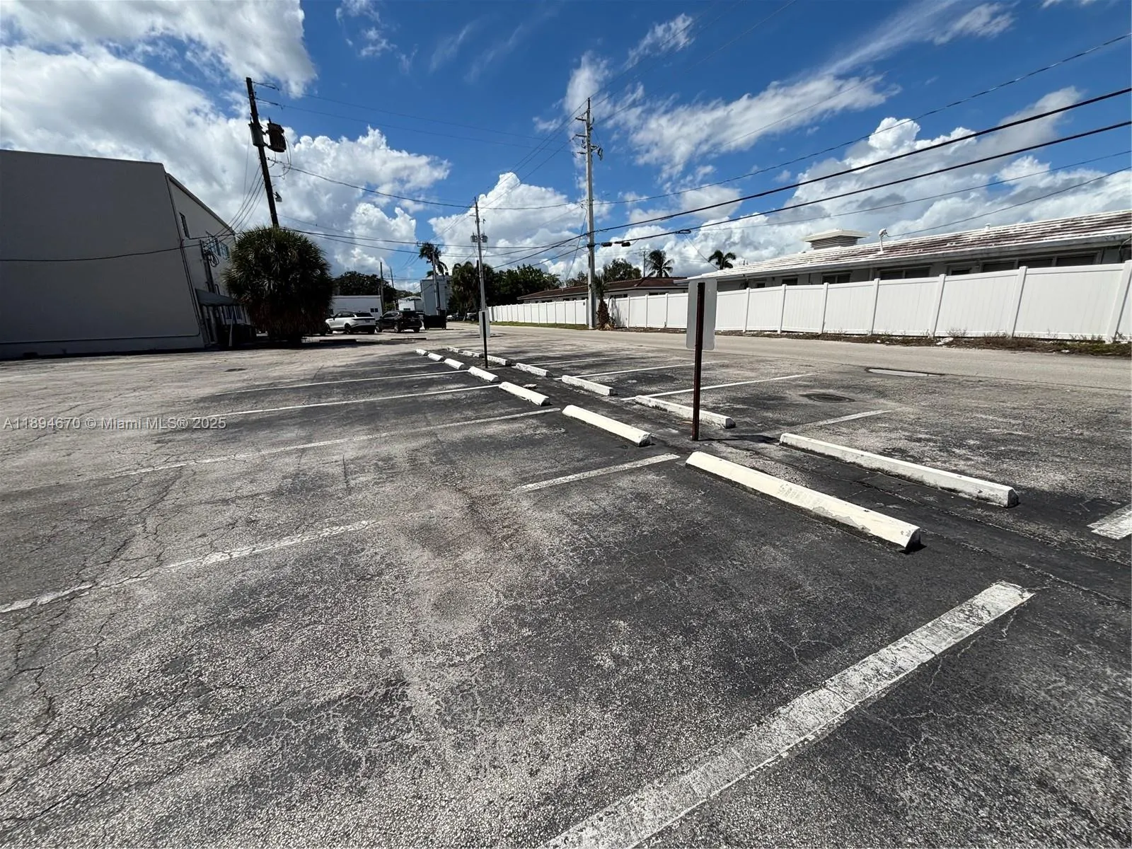 2727 E Oakland Park Blvd, #205A