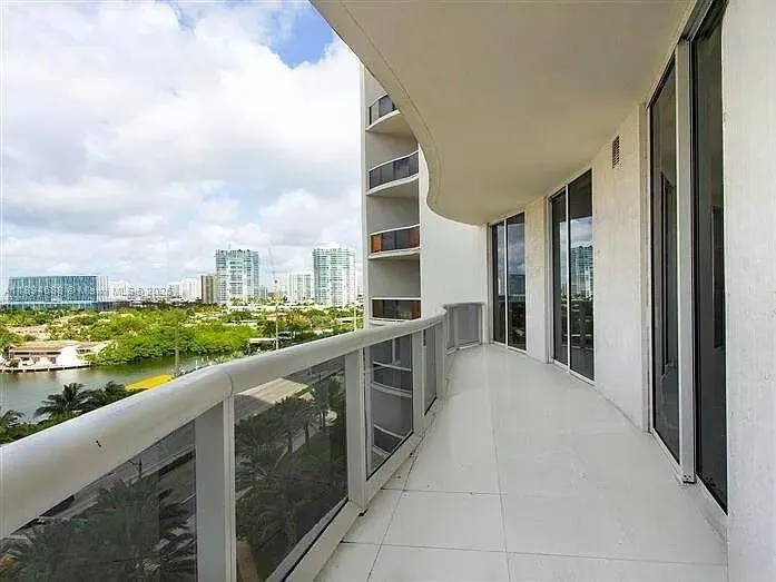 15901 Collins Ave, #705
