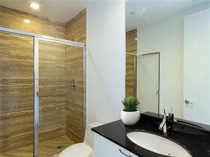15901 Collins Ave, #705