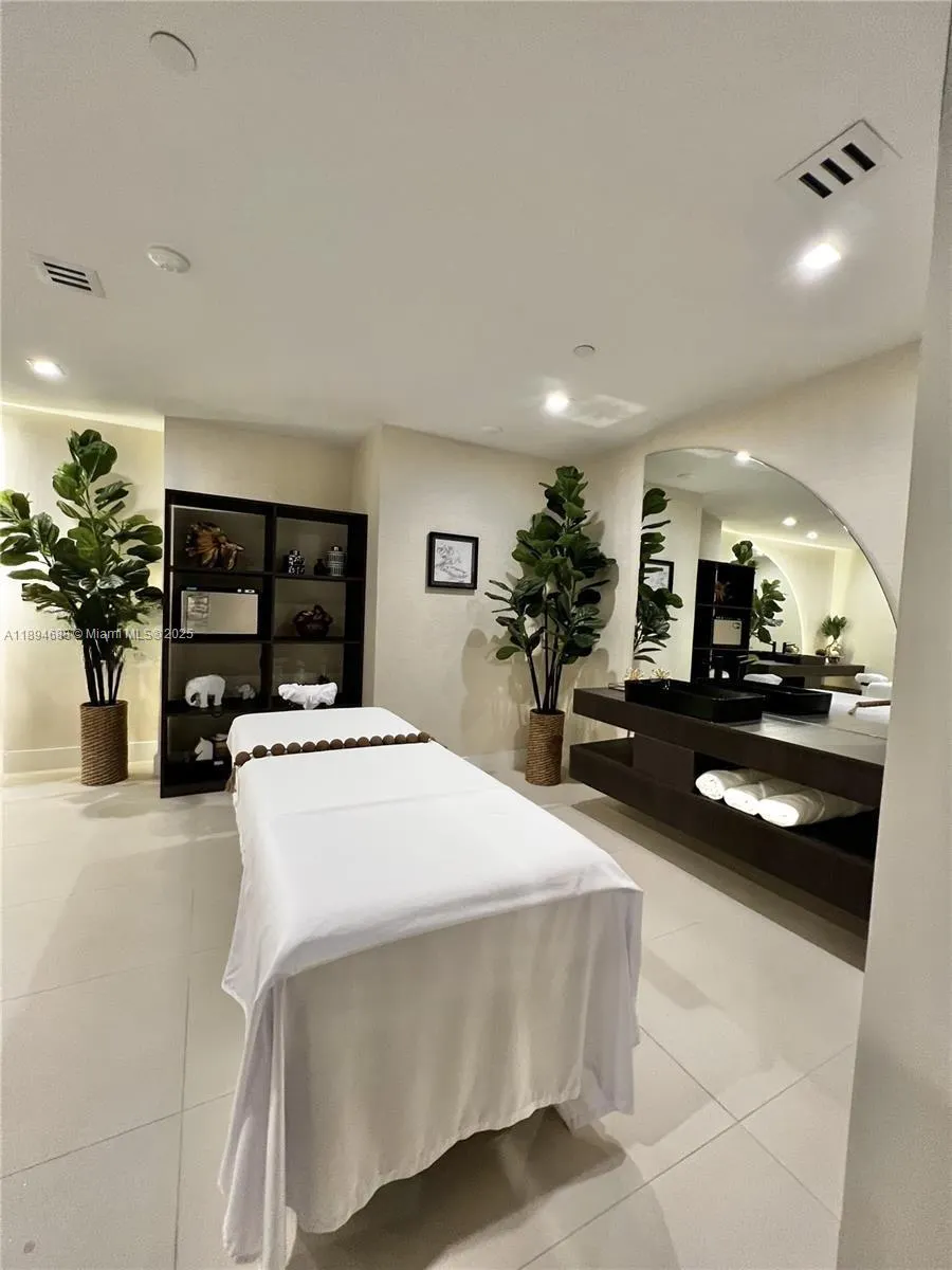 15901 Collins Ave, #705
