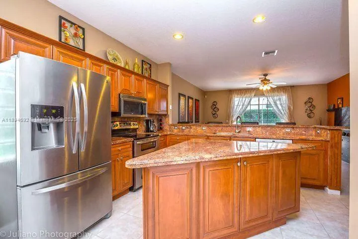 5289 NW 112th Way, #0