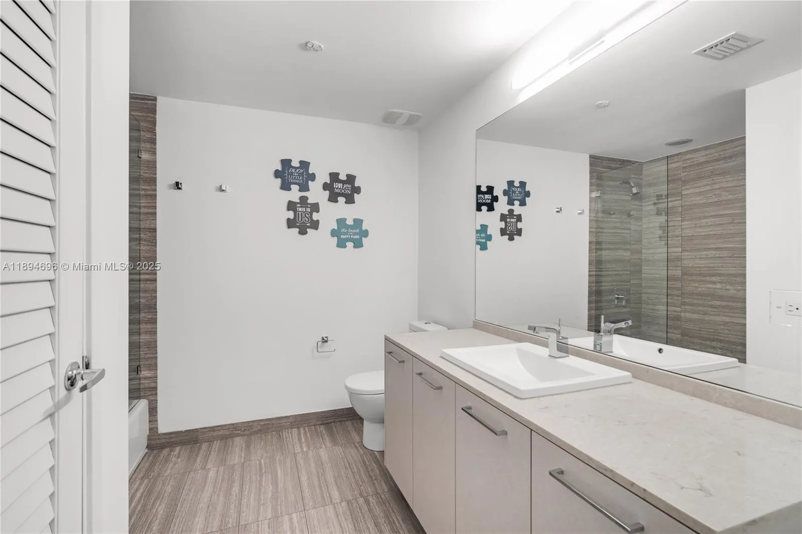 1010 Brickell Ave, #1607